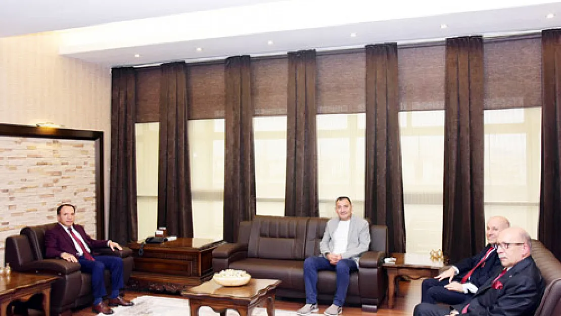 Hilton yöneticilerinden Rektör Karakaş'a ziyaret