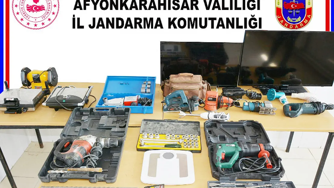 Hırsızlar  Jandarma'dan kaçamadı