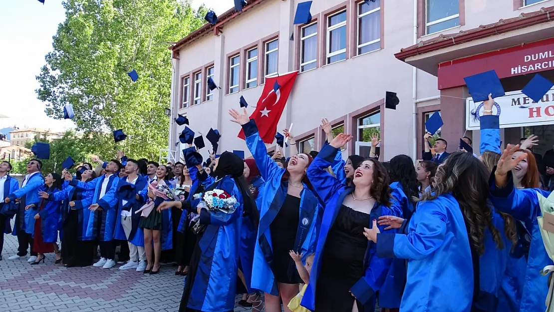 Hisarcık MYO'da Mezuniyet Heyecanı