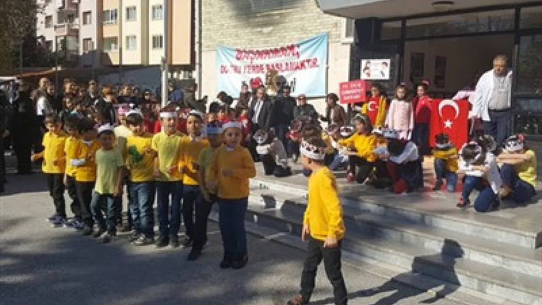 Hoca Ahmet Yesevi’de “Cumhuriyet Bayramı” coşkuyla kutlandı