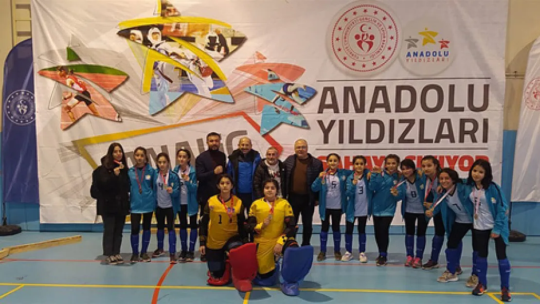 Hokey'in 'en'lerini Afyon belirledi