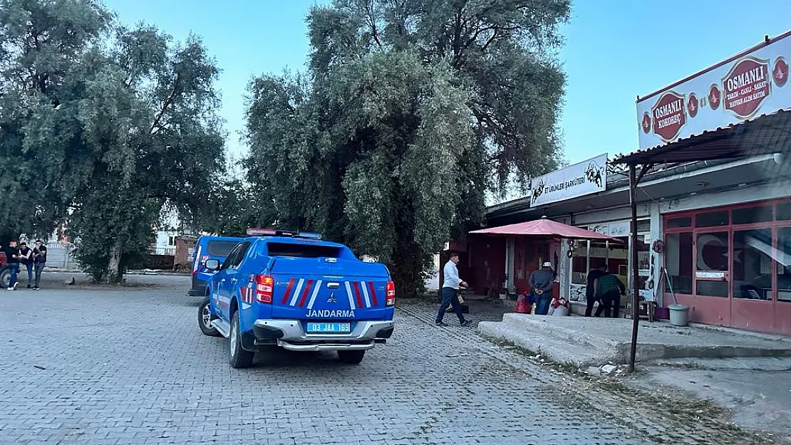 Husumetlisini sokak ortasında tabanca ile öldürdü