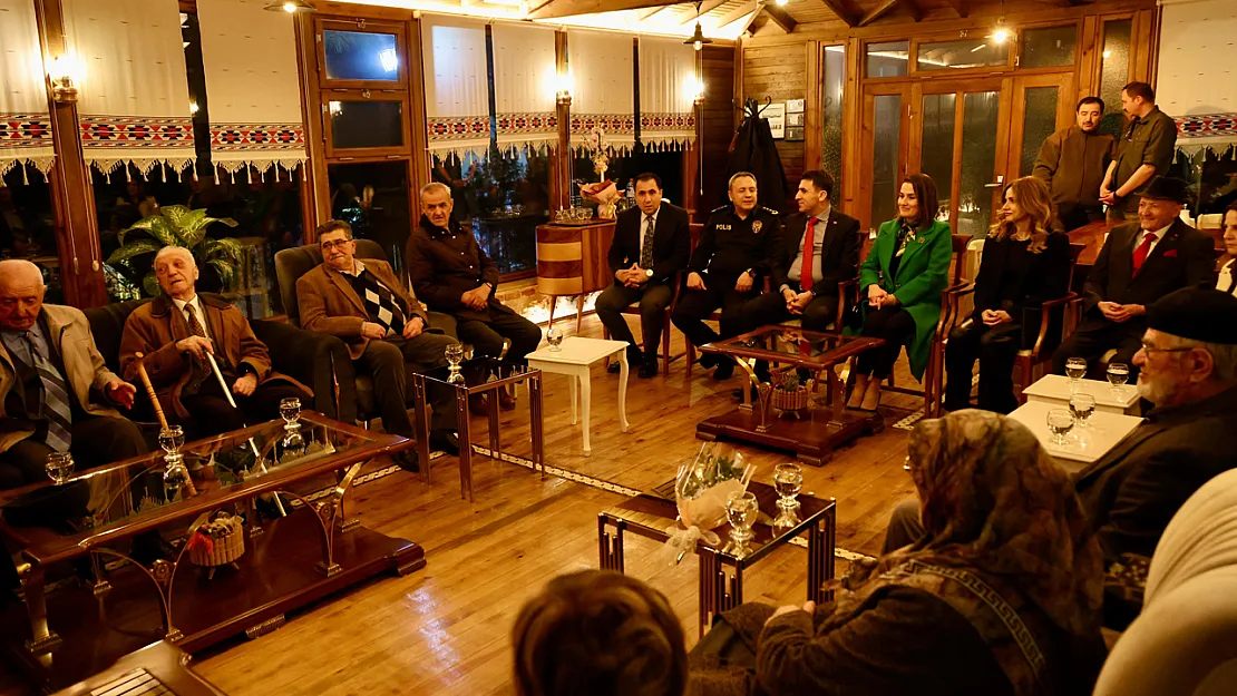 Huzurevi Sakinleri Polis Evi'nde Ağırlandı