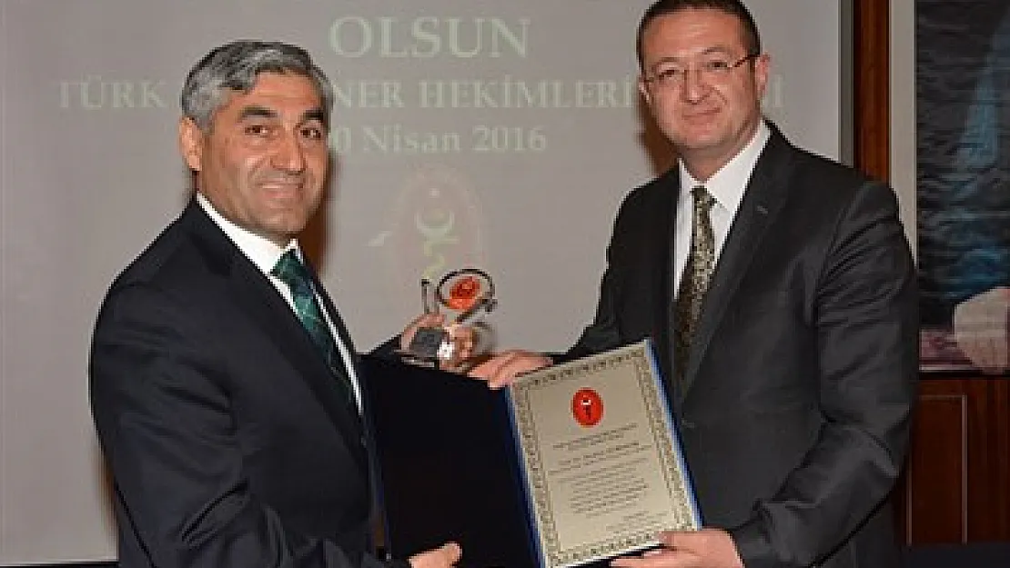 İbrahim Demirkan, Hizmet Ödülü aldı