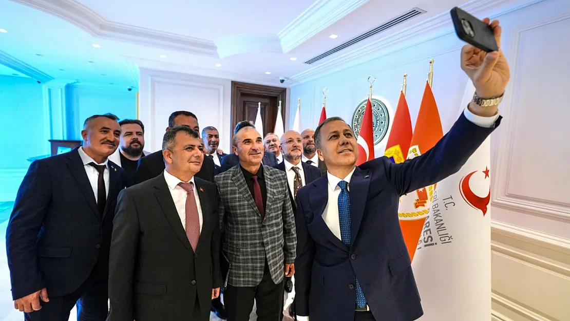 İçişlerine Bakanı Yerlikaya'ya Afyon Dosyası Sunuldu