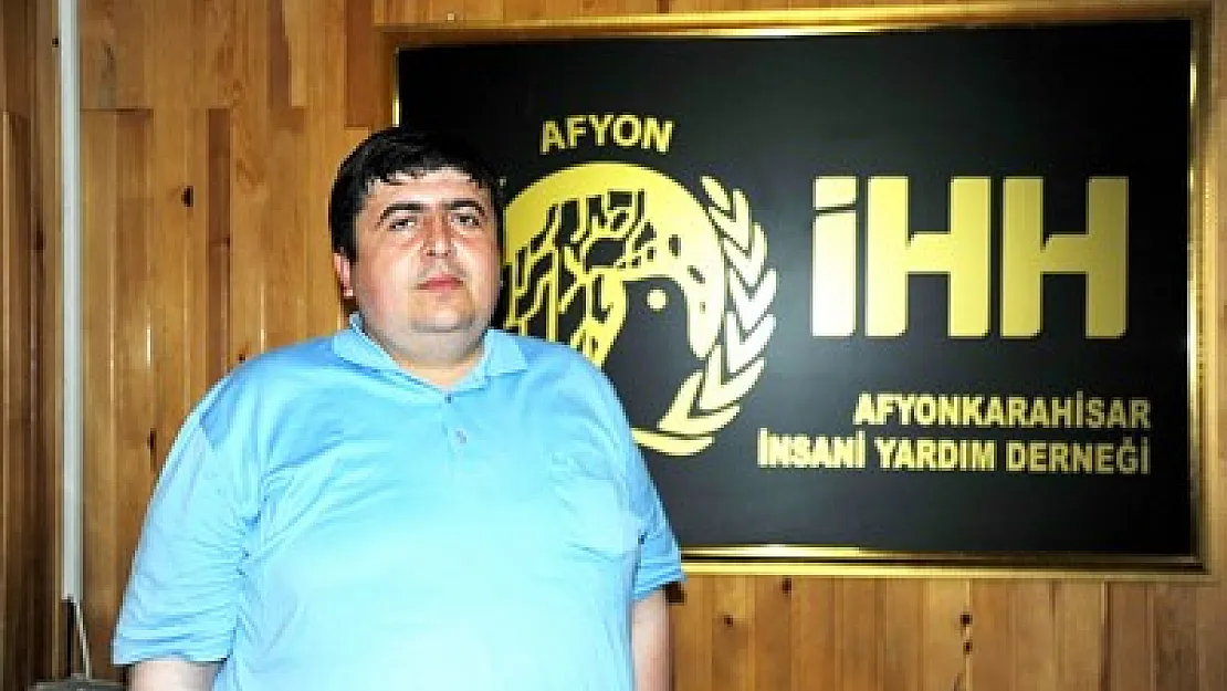 İHH 2 bin 12 çocuğa bayramlık aldı