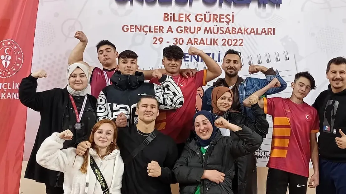 İhsaniye Anadolu Lisesi Okul Sporlarında başarıya doymuyor