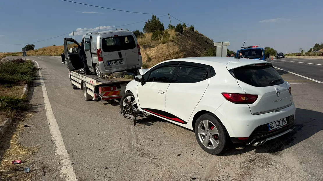 İki Otomobilin Çarpıştığı Kazada 5 Kişi Yaralandı