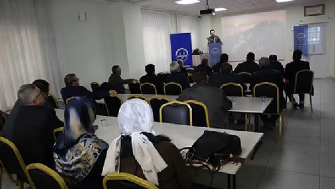 İl Müftülüğü'nden manevi danışmanlara seminer