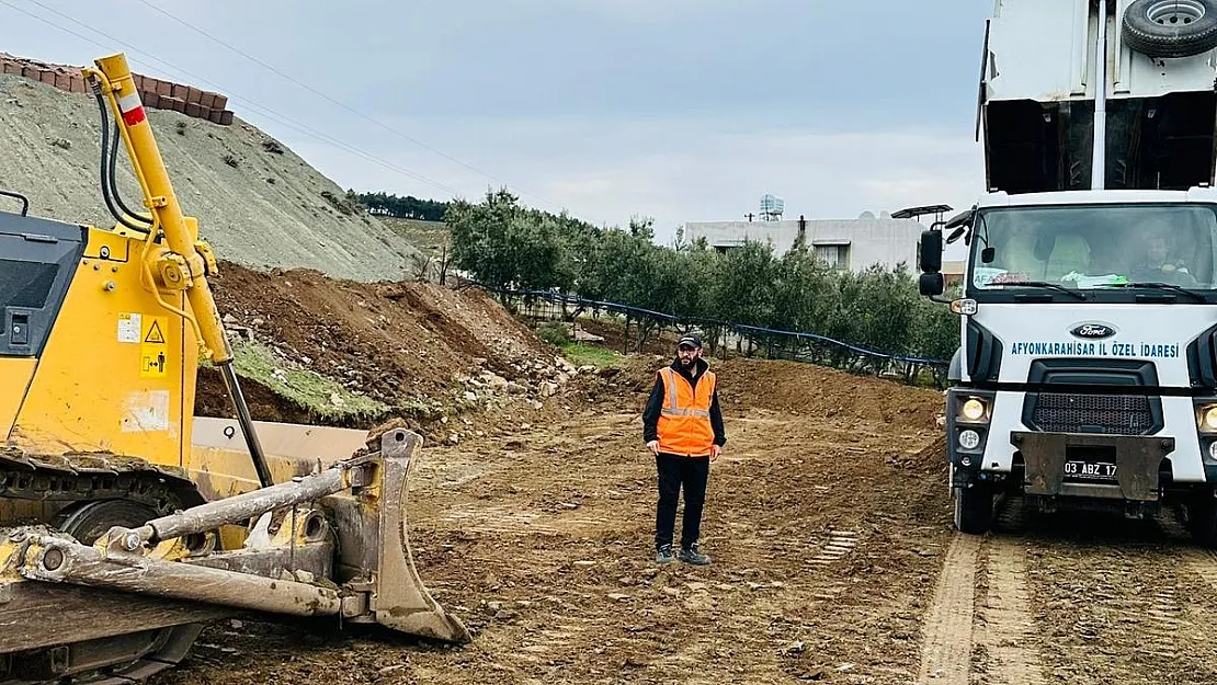 İl Özel İdaresi çadırkent ve konteyner altyapı çalışmalarını sürdürüyor