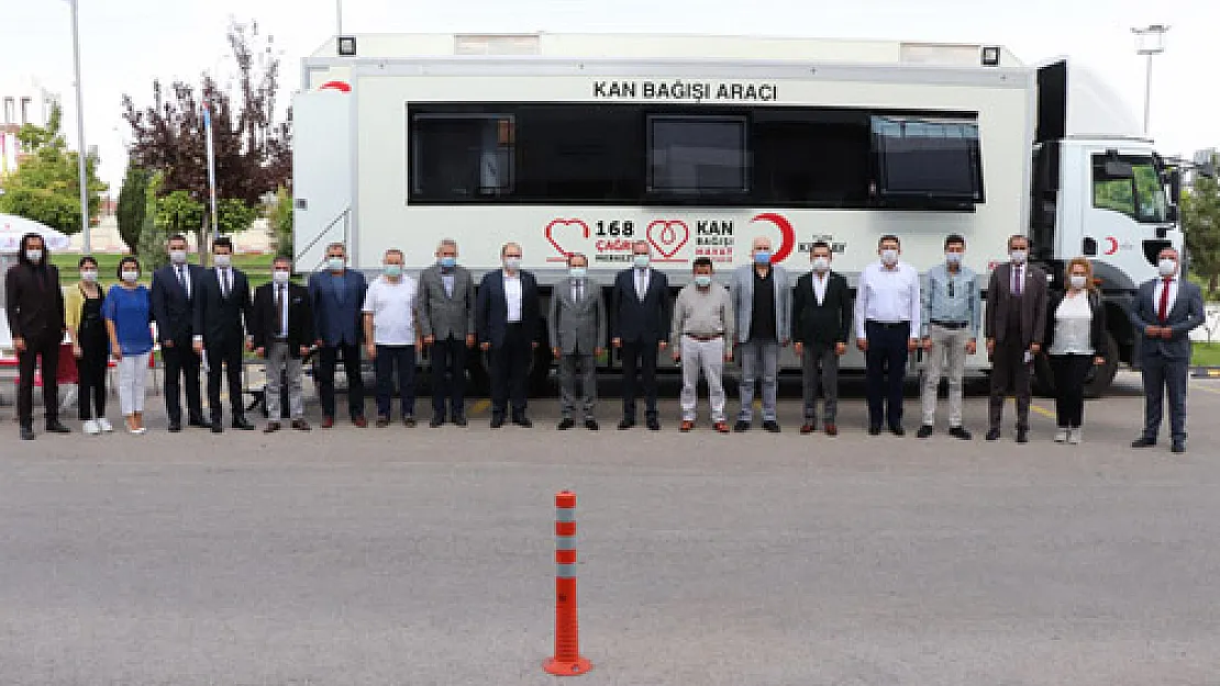 İş dünyası hem destek hem kan verdi
