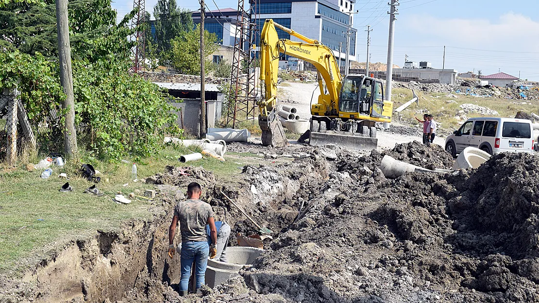 İscehisar'da altyapı çalışmaları sürüyor