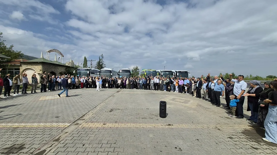 İYİ Parti Afyon Teşkilatı Aksaray'a Mitinge Gitti