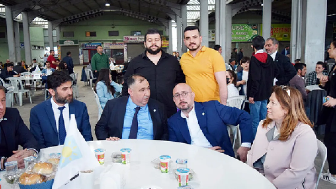 İYİ Parti iftarda sınıfta kaldı