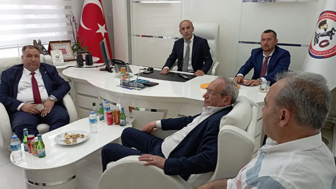 İYİ Partililer sivil toplum temsilcilerini ziyaret etti