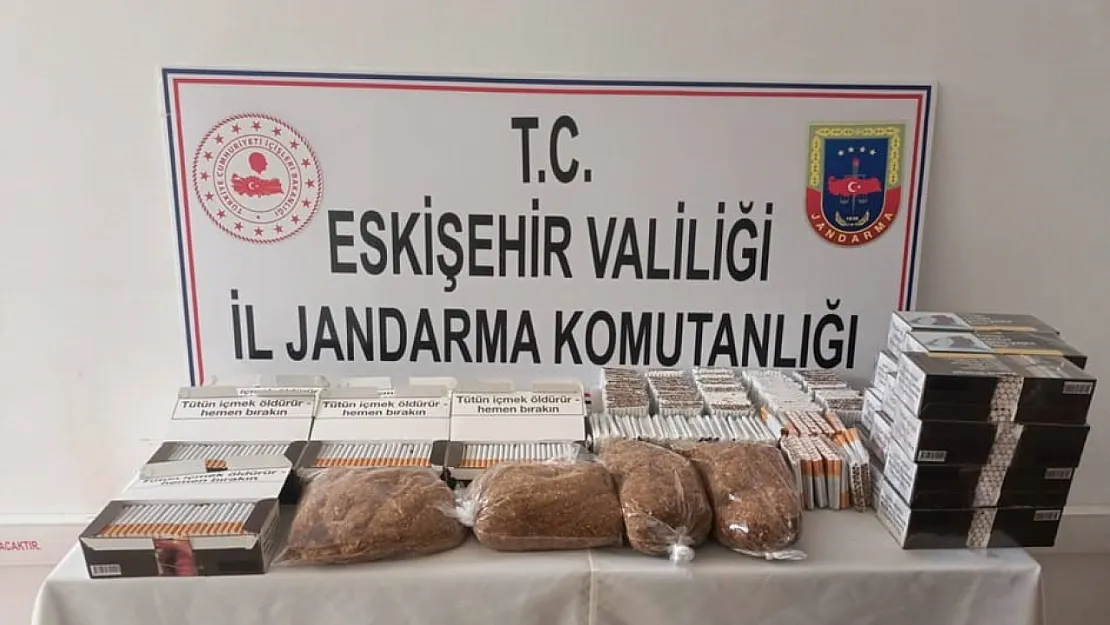 Jandarma 2 Kilogram Kaçak Tütün İle 6 Bin 640 Makaron Ele Geçirdi
