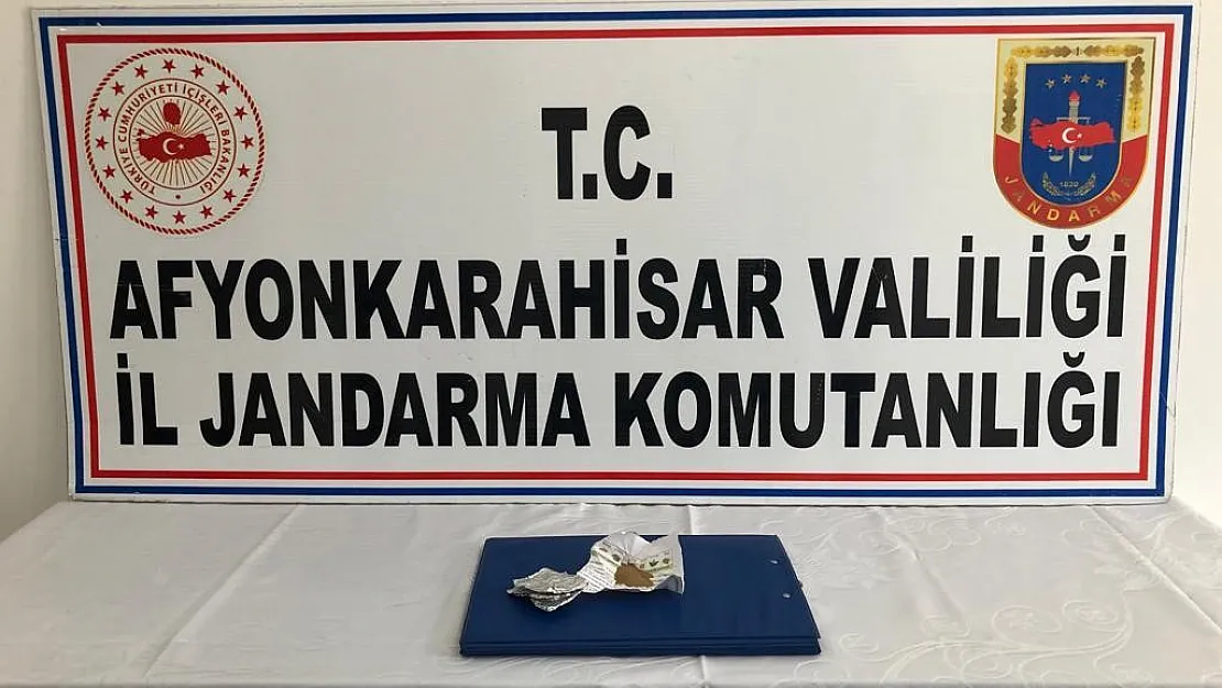 Jandarma üst araması yaptığı şahıstan esrar ele geçirdi