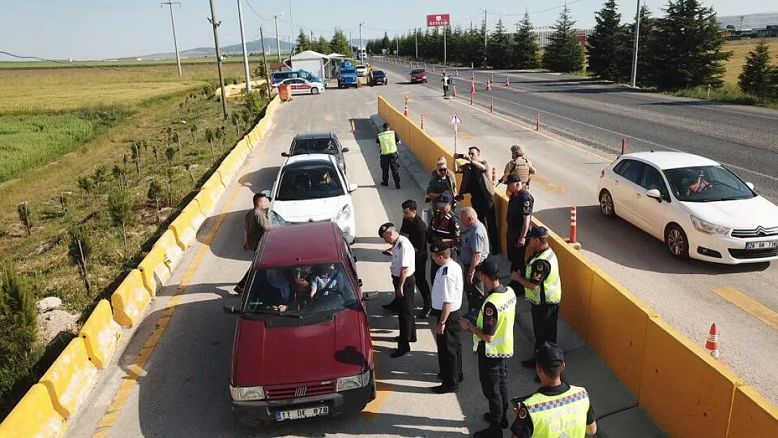 Jandarmadan bayram öncesi trafik ve asayiş uygulaması