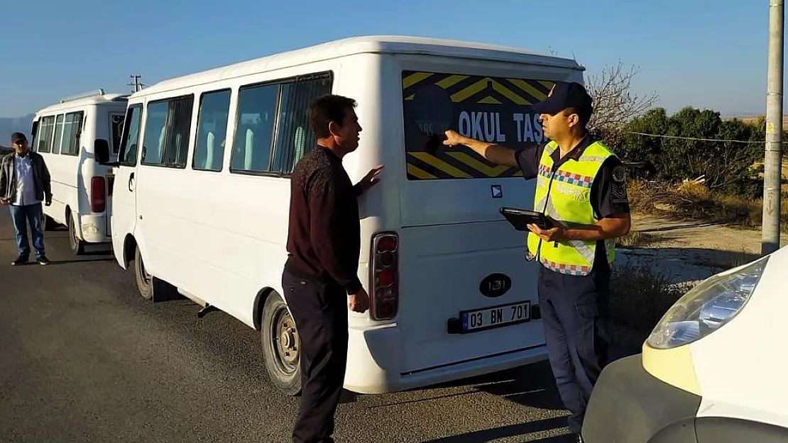 Jandarmadan öğrencileri servislerine denetim