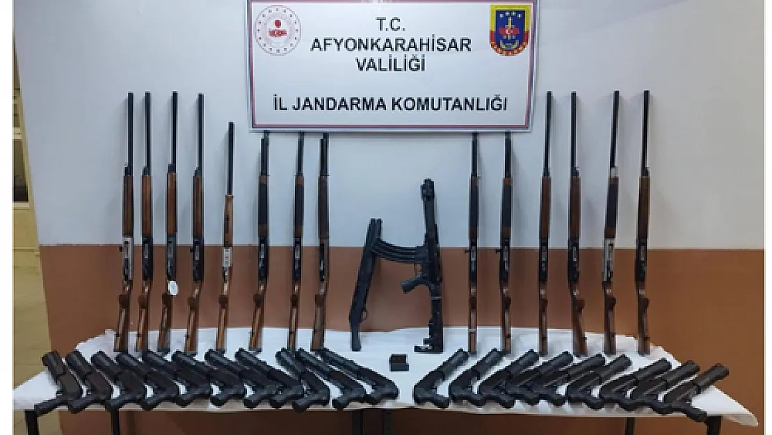 Jandarma'dan Silah Kaçakçılarına Operasyon  