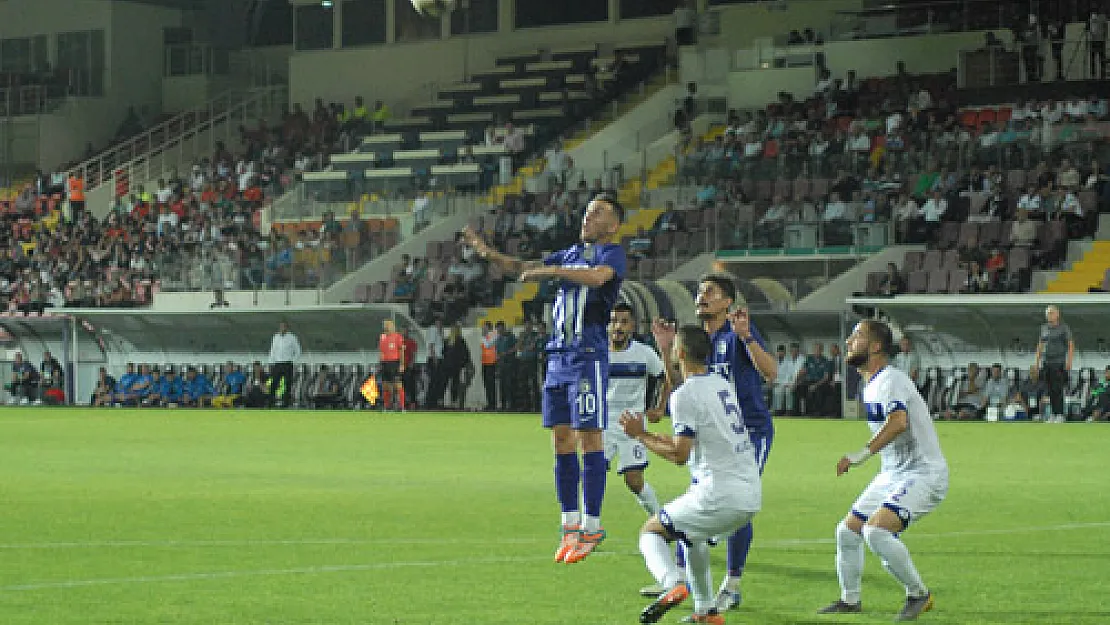 Jetler Trabzon'dan 1 puanla döndü: 2-2