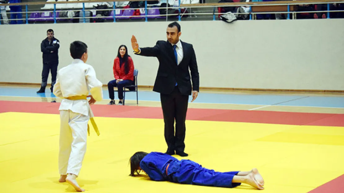 Judo Grup müsabakaları başladı