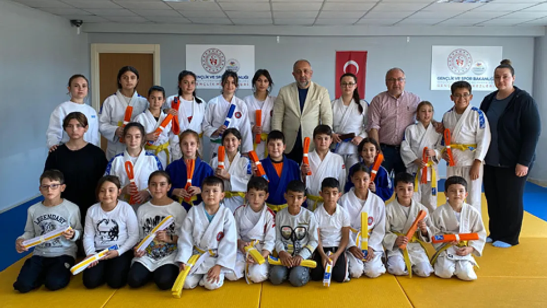 Judo Kuşak sınavına 30 sporcu katıldı