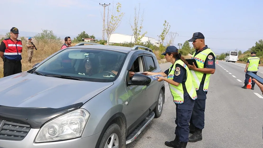 Kadına şiddete karşı farkındalık çalışması yapıldı