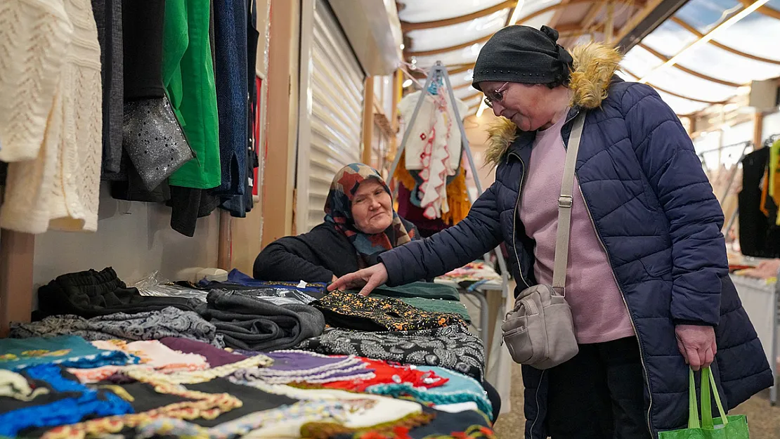 Kadınların El Emeği, 8 Yıldır Hanımeli Sokak'ta Sergileniyor