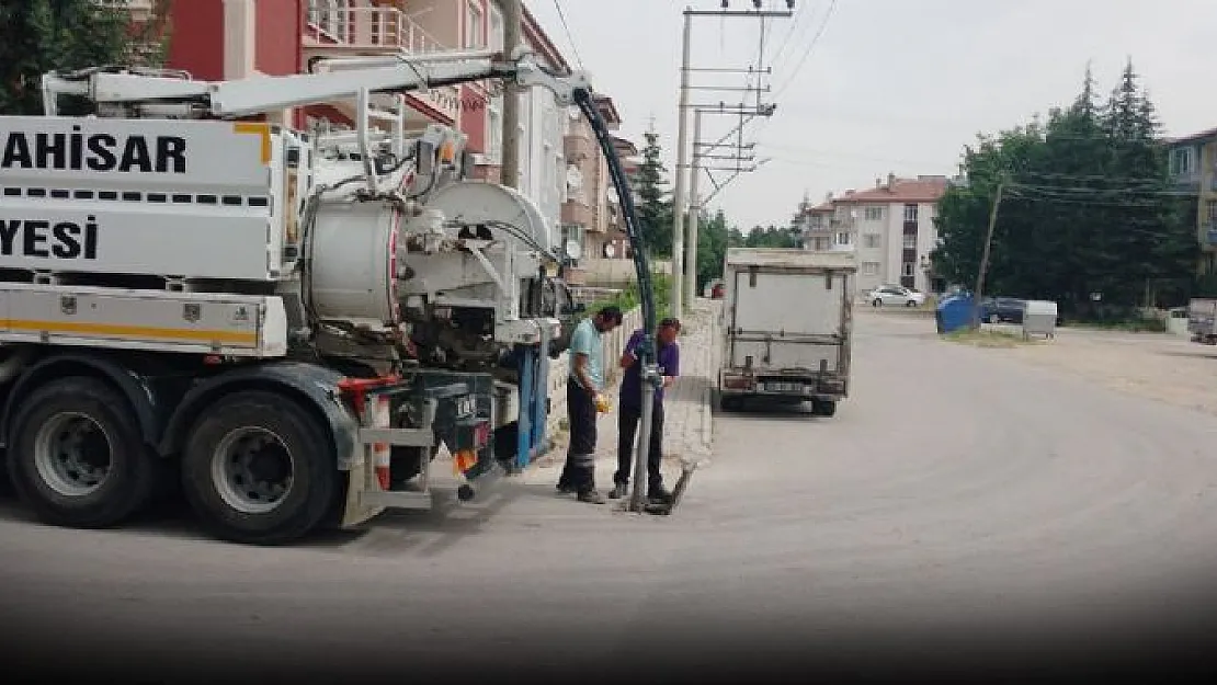 KANALİZASYON VE YAĞMURSUYU HATLARI TEMİZLENİYOR