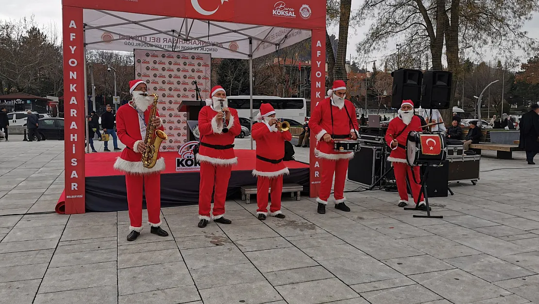 Kandil Simidini De Noel Baba'ya Mı Dağıttıracaksınız?'