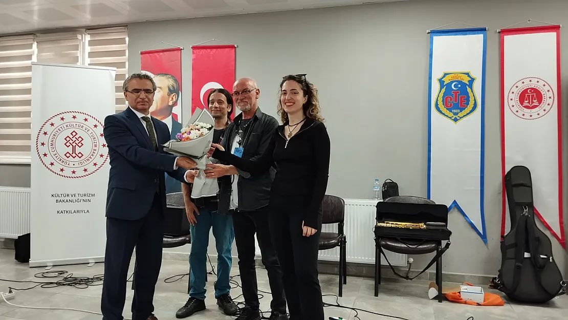 Kapalı Kadın Cezaevi'nde Caz Konseri