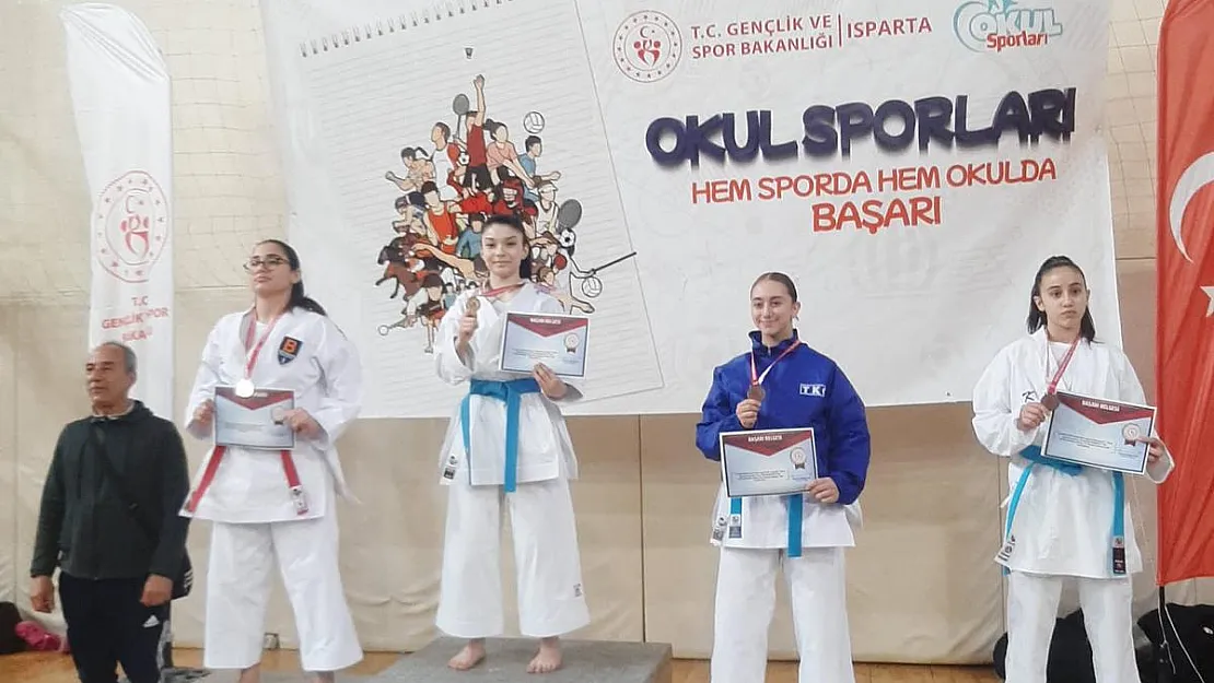 Karatecilerimizden Isparta’da Madalyalara Ambargo