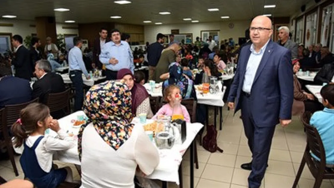 Kardeşlik iftarına yoğun katılım – Kocatepe Gazetesi