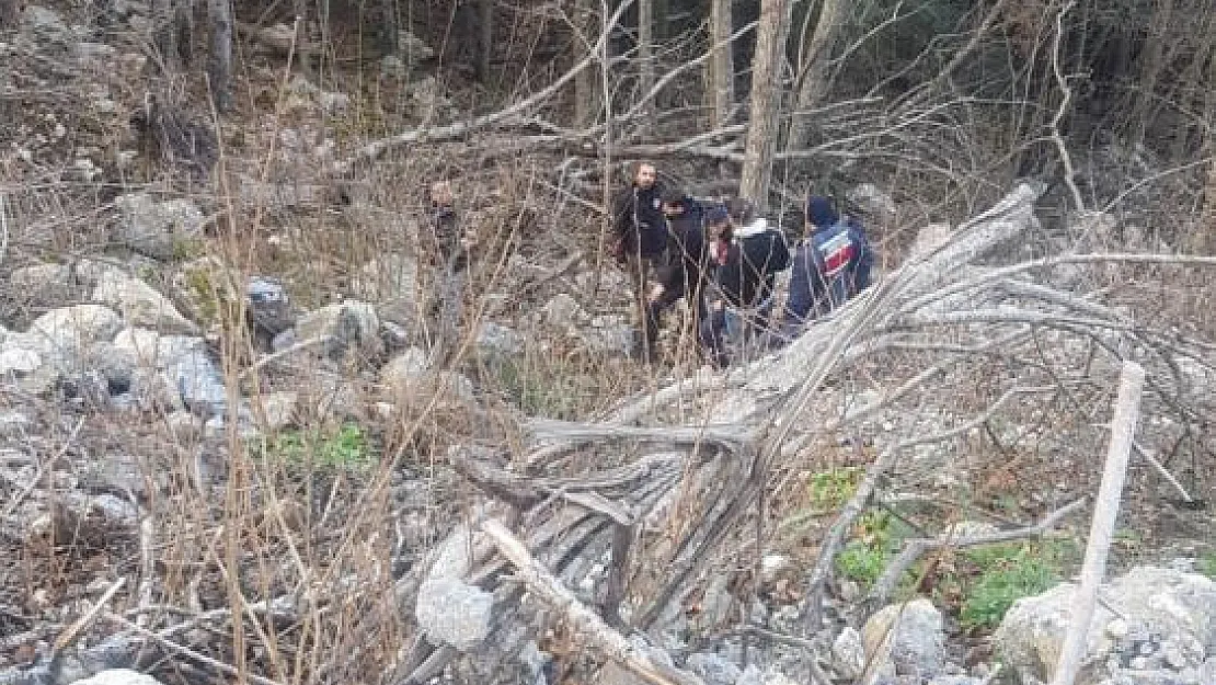 Kayıp Olan Gencin Cesedi Ormanlık Alanda Gömülü Bulundu