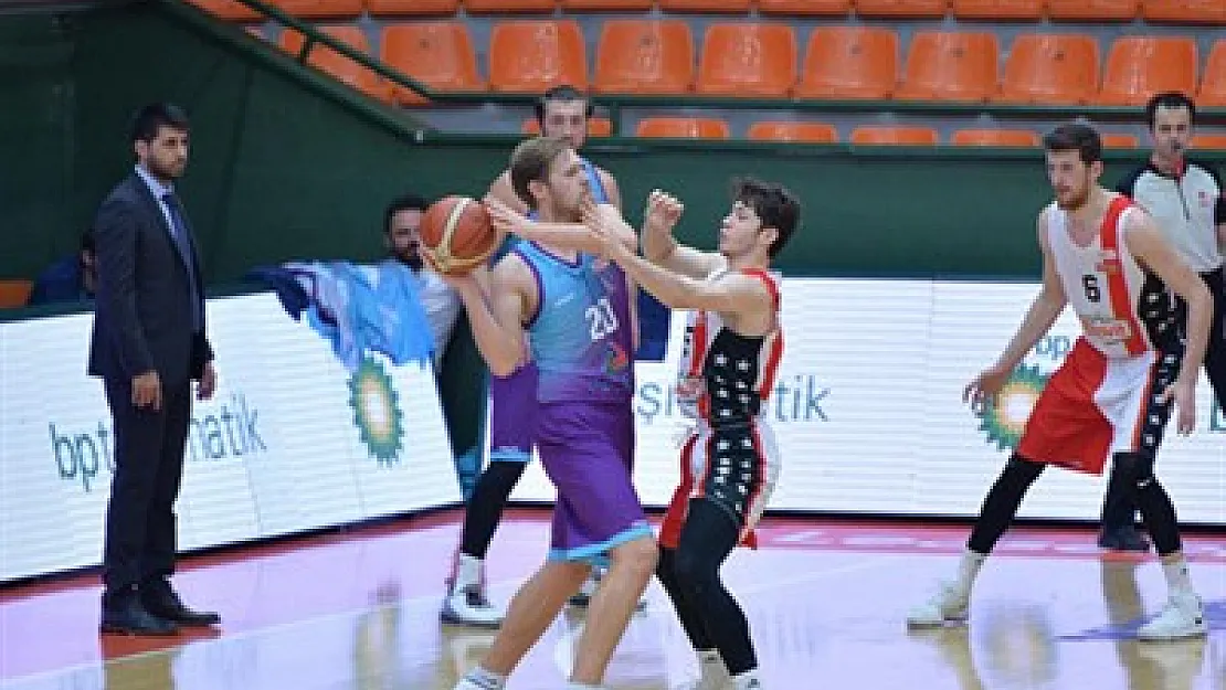 Keçiler farklı kazandı: 92-74 – Kocatepe Gazetesi