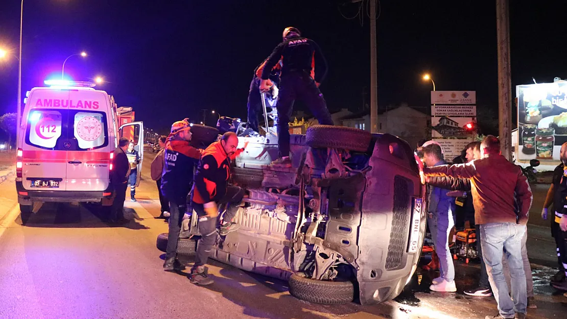 Kırmızı Işık İhlali Kaza Getirdi