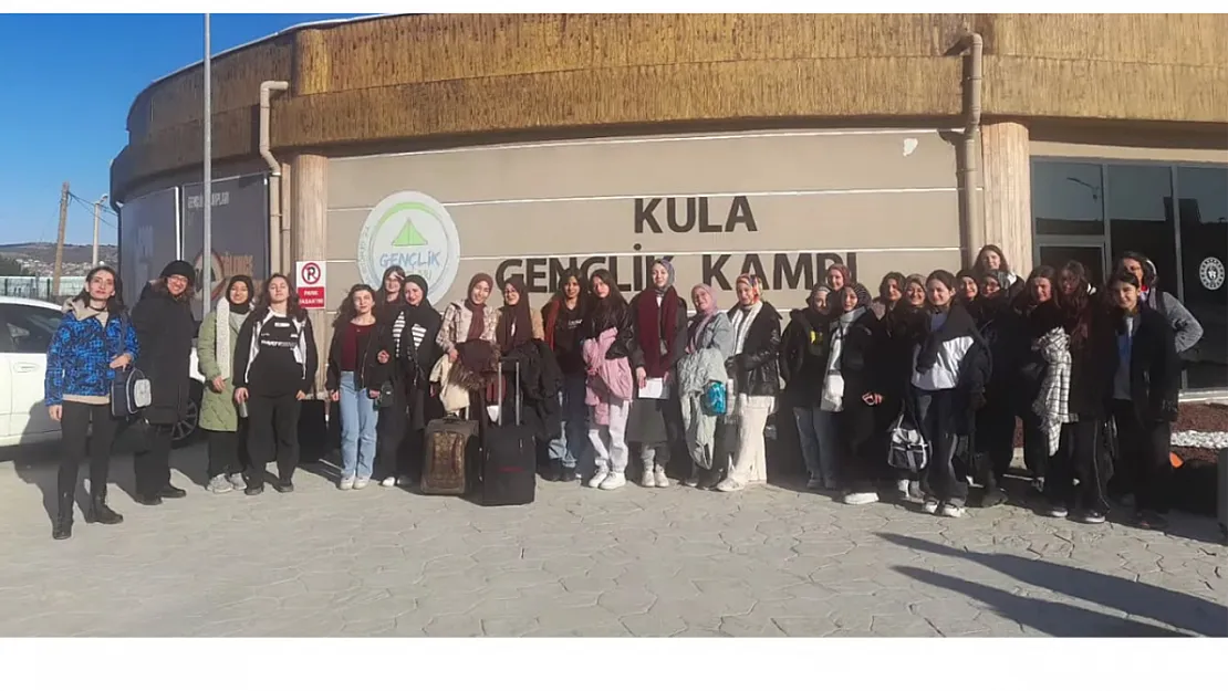 Kız Öğrencilere Özel Kula'da Kamp Düzenlendi
