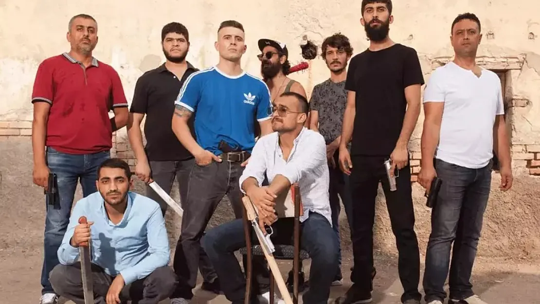 Kızlar Neden Serserilere Aşık Oluyor? Diye Düşünüyorsanız Bunu Okuyun