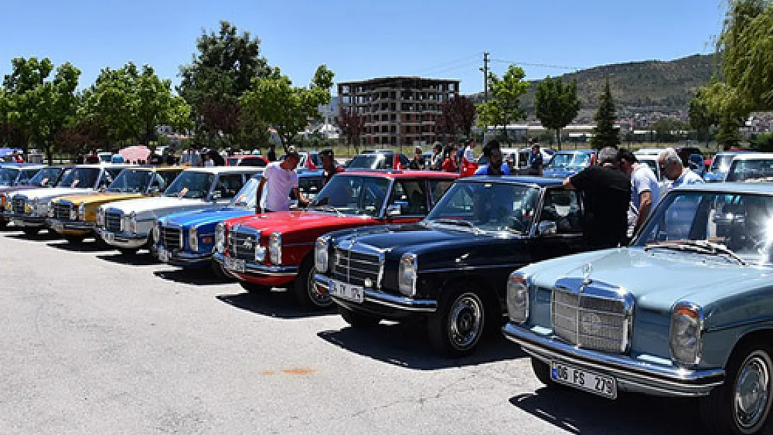 Klasik Mercedes tutkunları Afyon’da buluşacak