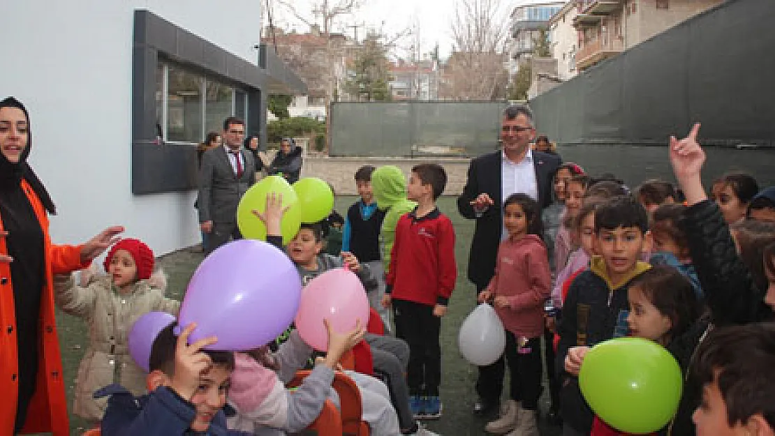 Koyuncu Gençlik Merkezi’ni ziyaret etti