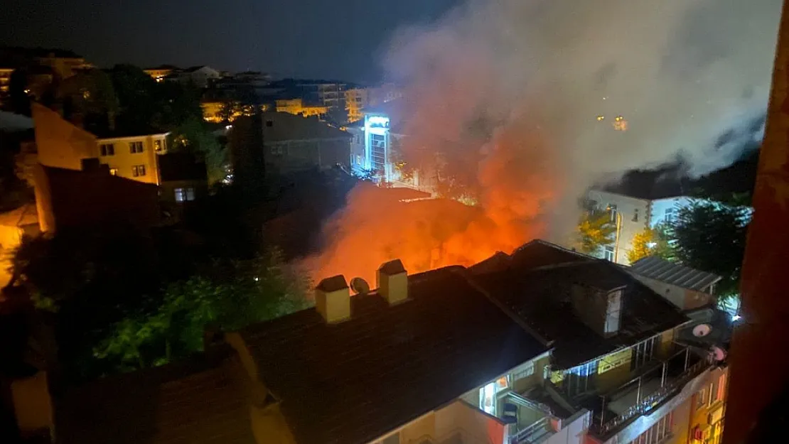 Kuaför Dükkanında Yangın