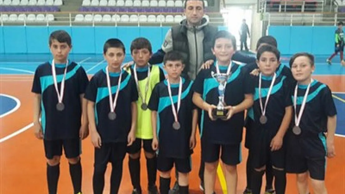 Küçüklerde şampiyonlar belirlendi – Kocatepe Gazetesi