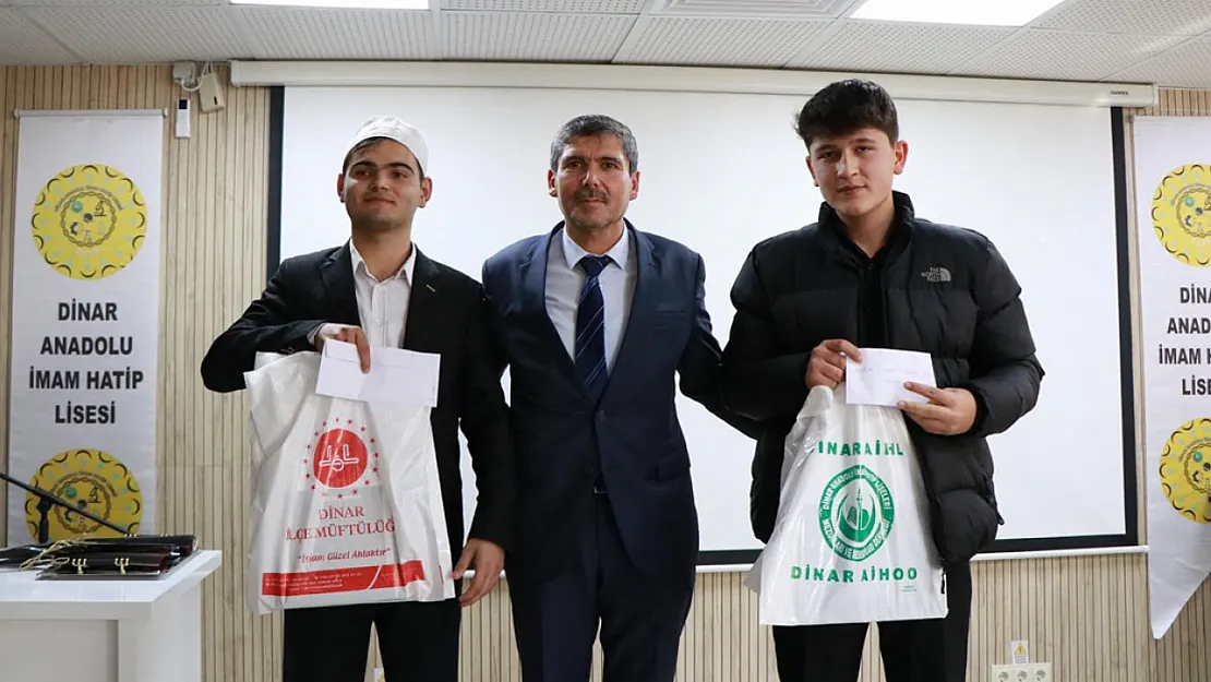 Kur'an-I Kerim'i Güzel Okumak İçin Yarıştılar