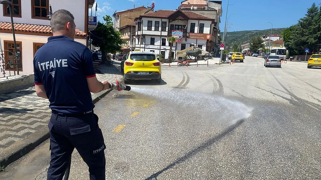 Kurban Bayramı öncesi ilçede genel temizlik yapıldı