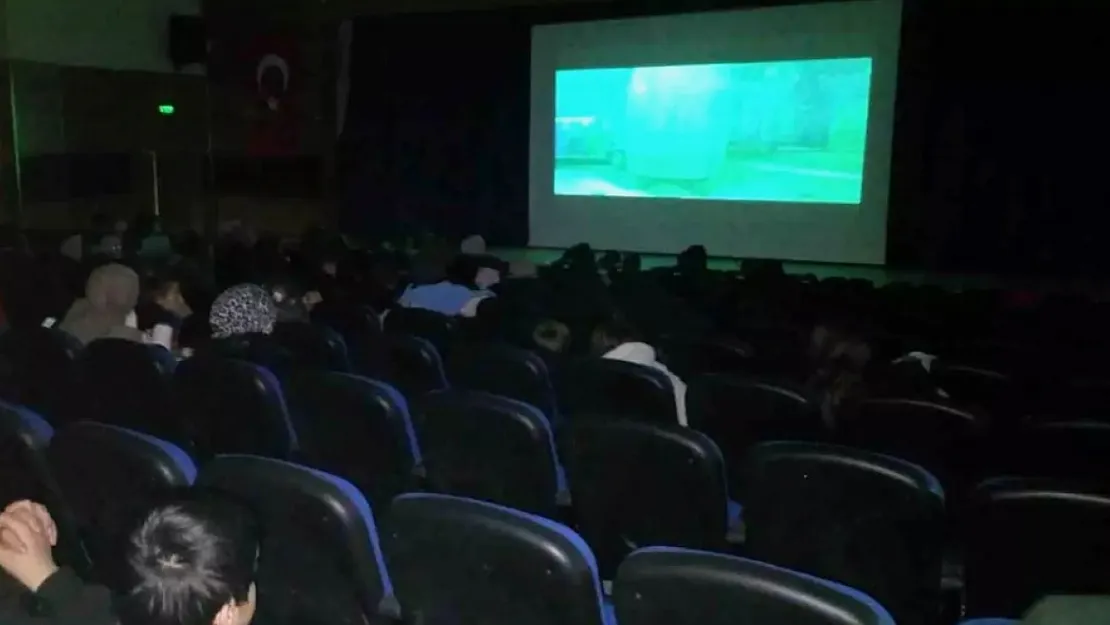 Kütahya'da Karne Hediyesi Sinema İle Başlıyor