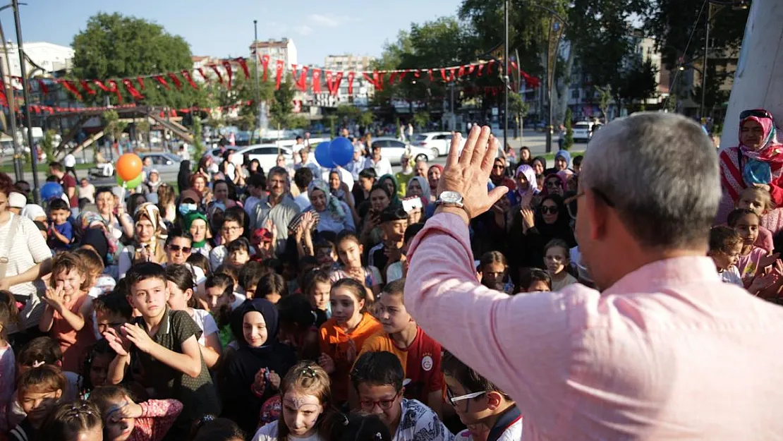 Kütahya'da çocuk şenliği coşkusu