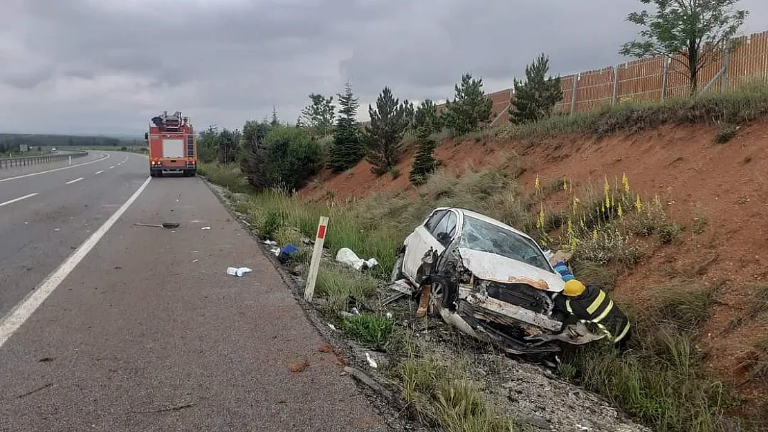 Kütahya’da otomobil şarampole devrildi: 1 yaralı