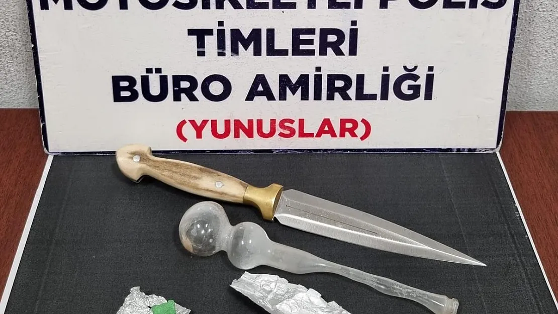 Kütahya'da Yunus Timlerince bir araçta uyuşturucu ele geçirildi