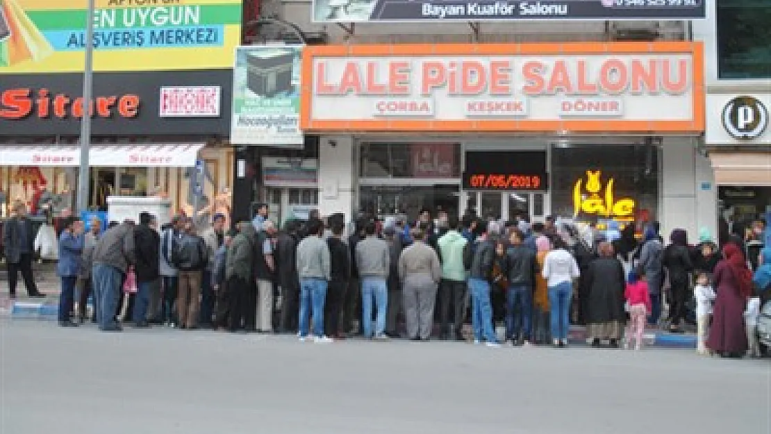 Lale Pide de iftar geleneği 10 yaşında